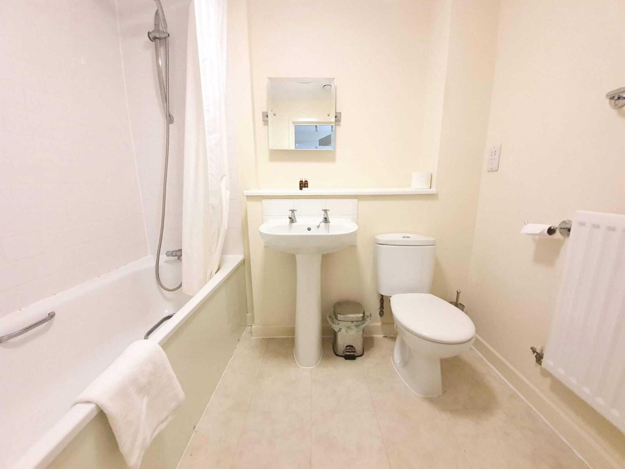 Dazzon Apartments - Hub - Central Mk Milton Keynes Phòng bức ảnh