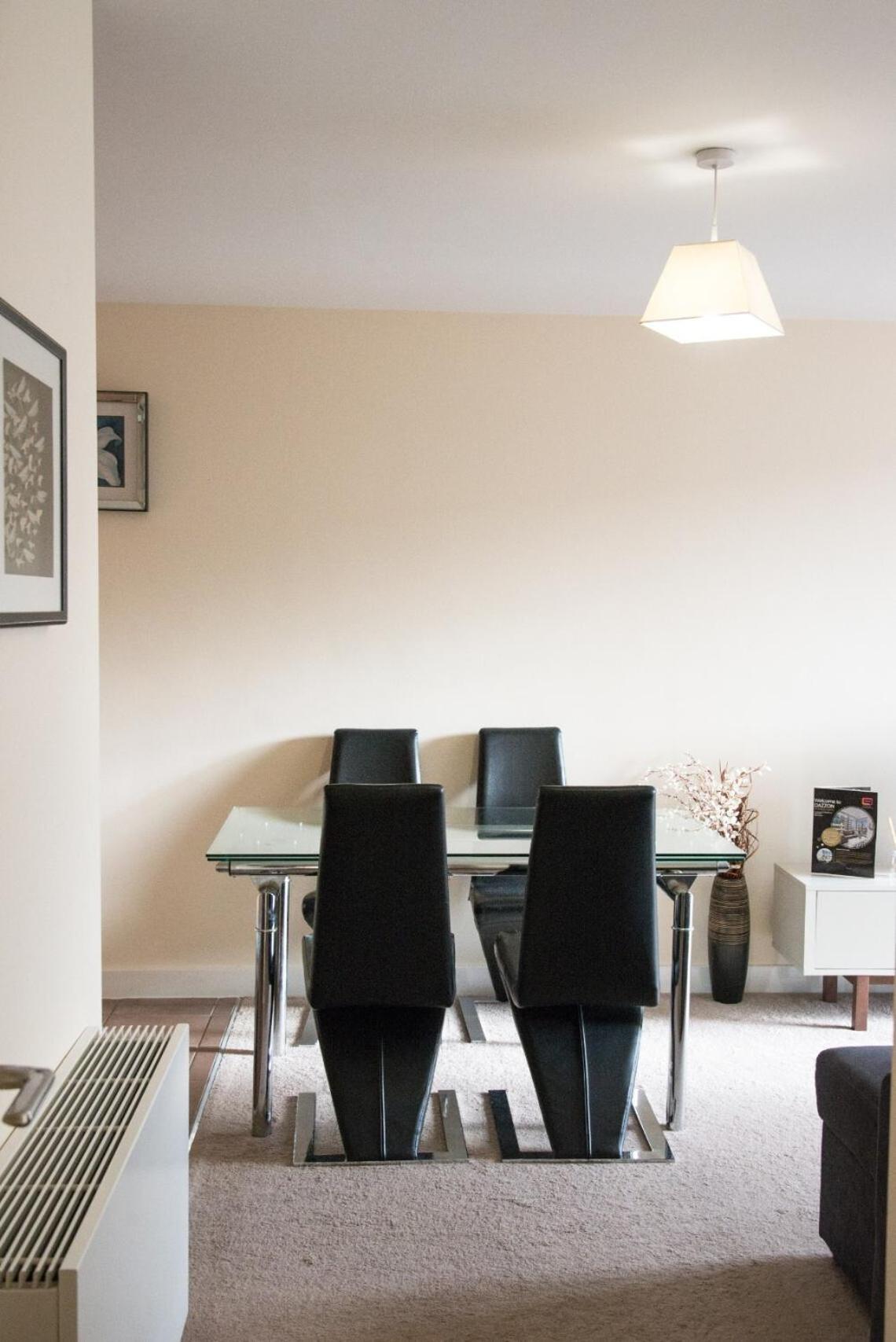 Dazzon Apartments - Hub - Central Mk Milton Keynes Phòng bức ảnh